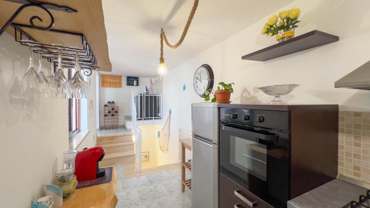Wepuglia - La Dimora Di Mara Apartment โปลีญาโนอามาเร ภายนอก รูปภาพ